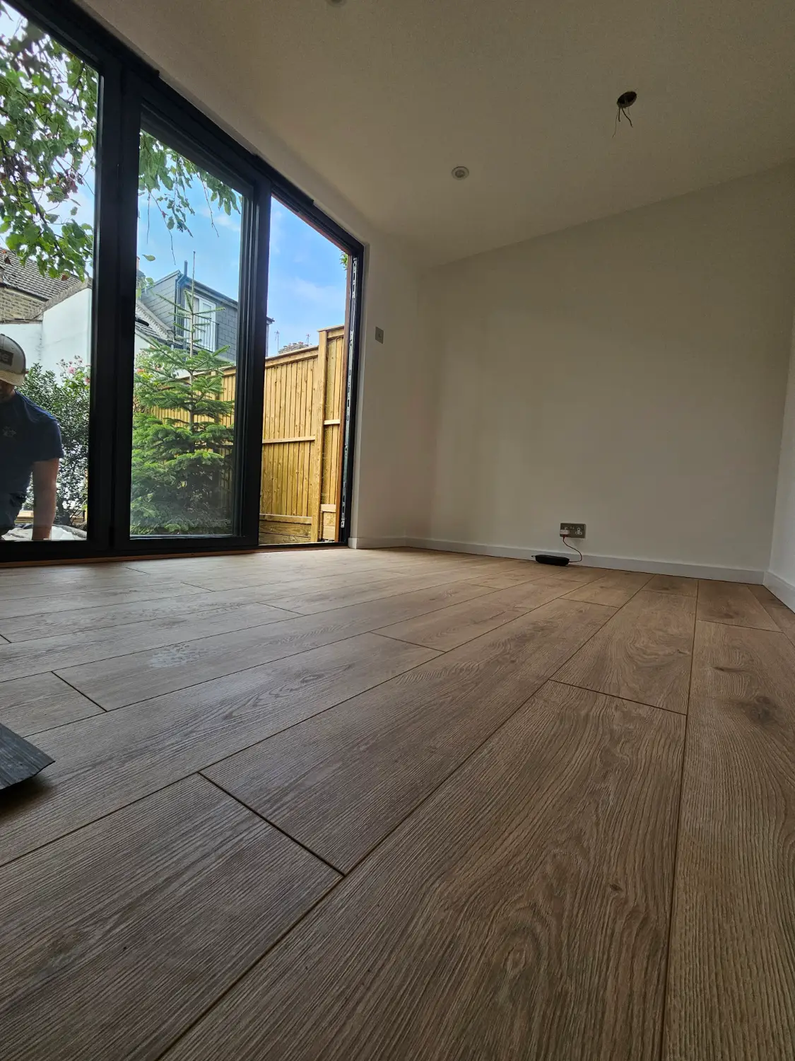 Cedar & Glass Garden Office — photo 4